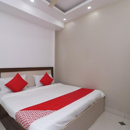 OYO 29570 Swastik Resort Colonelganj Exterior foto