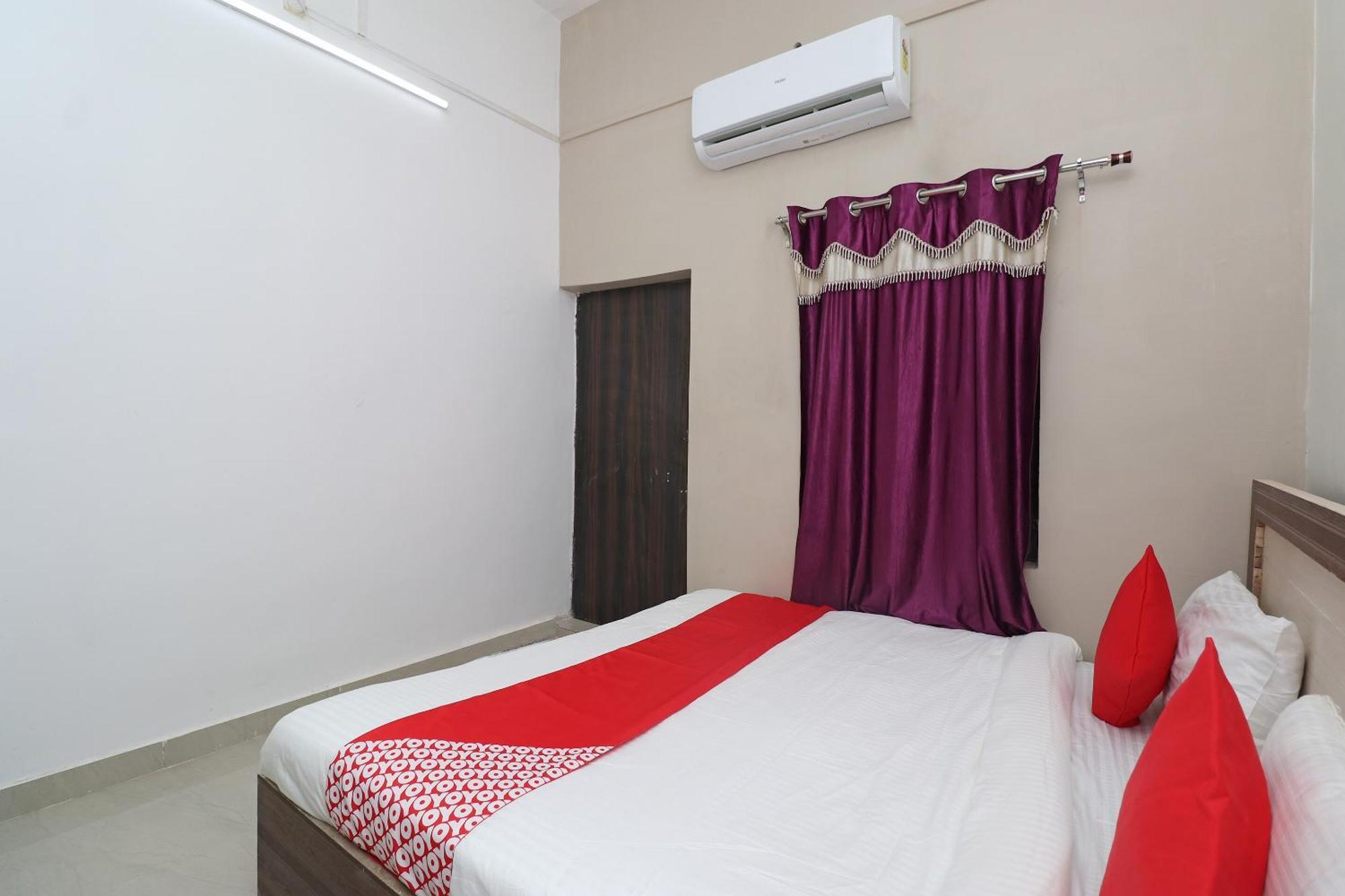 OYO 29570 Swastik Resort Colonelganj Exterior foto