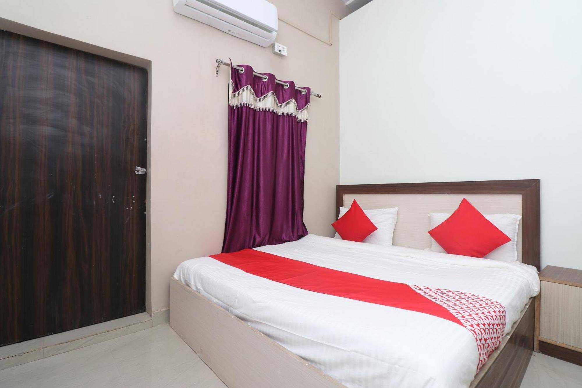OYO 29570 Swastik Resort Colonelganj Exterior foto