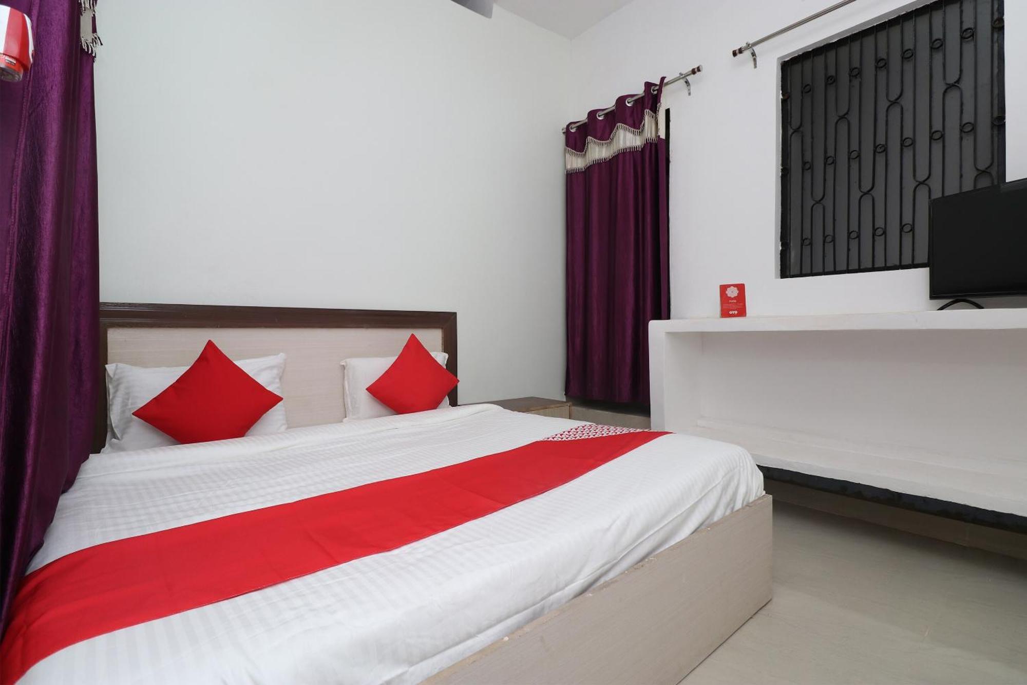 OYO 29570 Swastik Resort Colonelganj Exterior foto