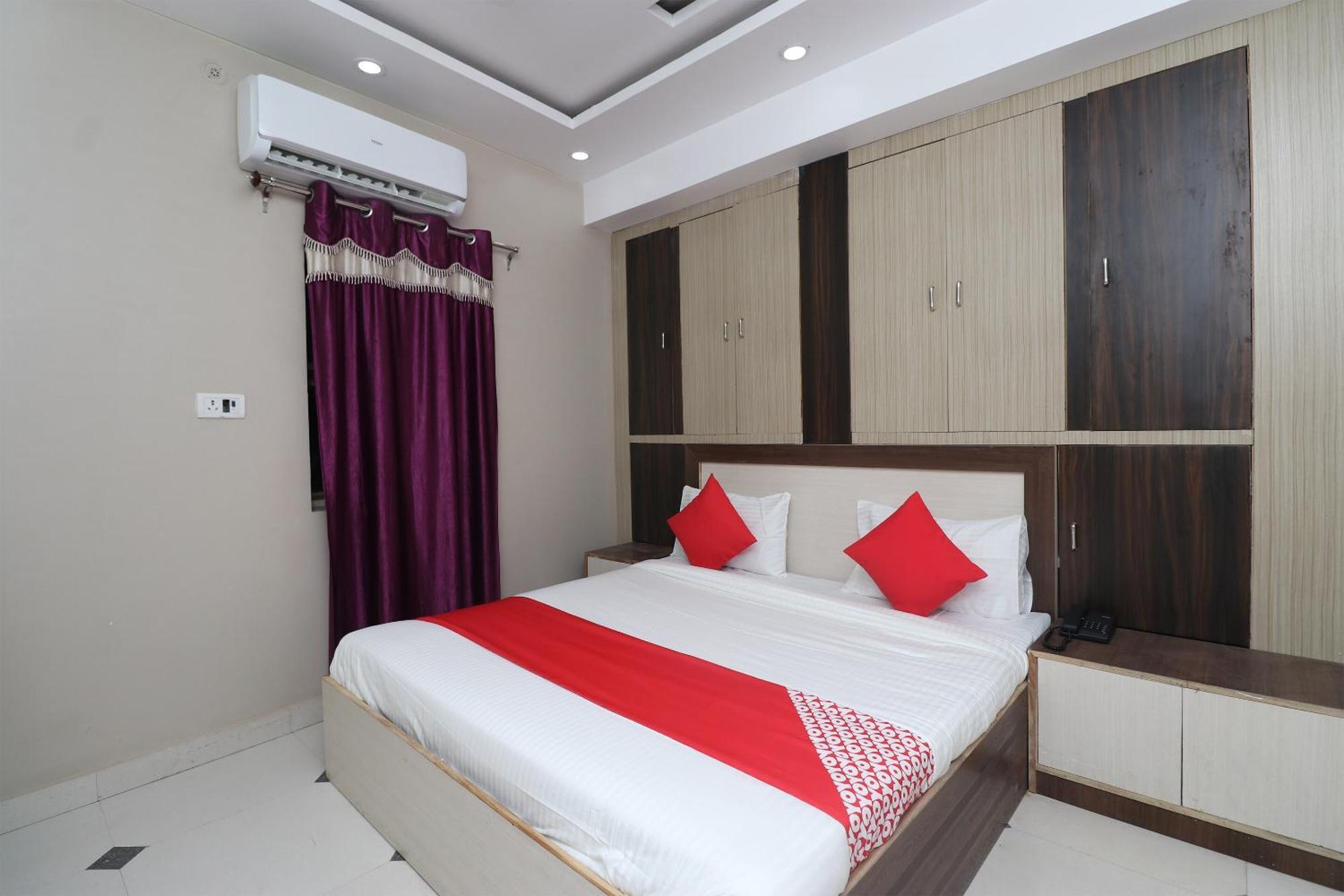 OYO 29570 Swastik Resort Colonelganj Exterior foto