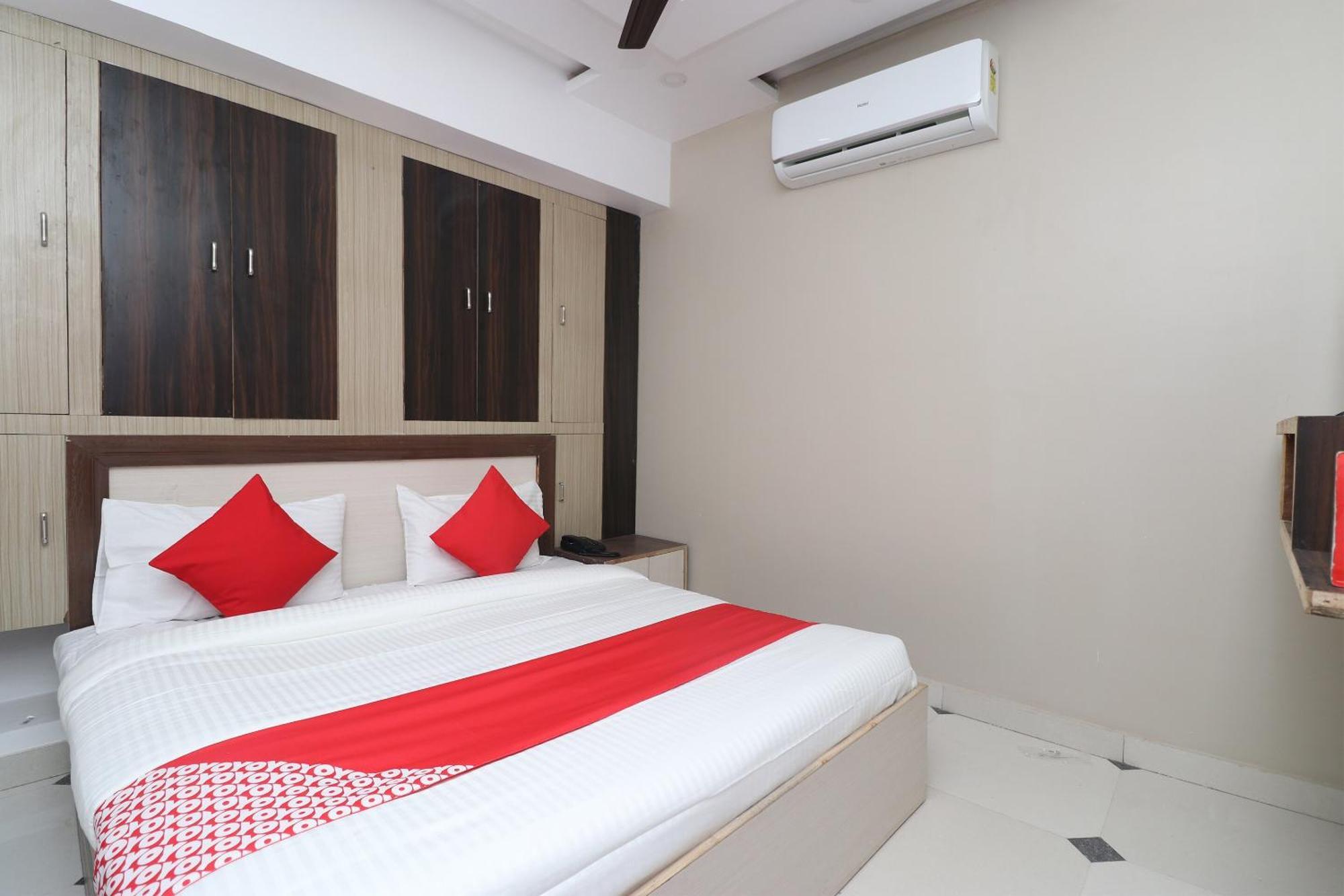 OYO 29570 Swastik Resort Colonelganj Exterior foto